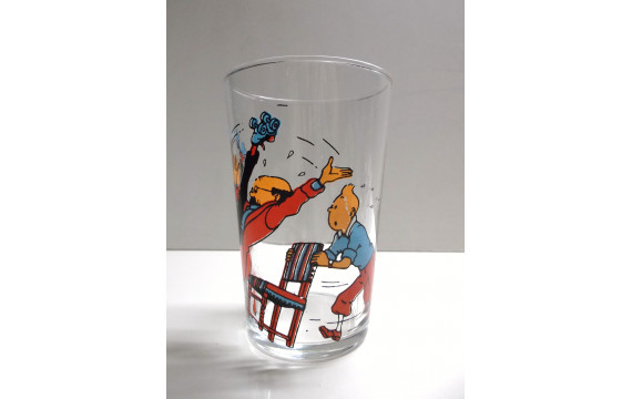 Verre Tintin  Série sans indications BON ETAT